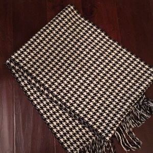 Houndstooth Warm Woven Scarf (11.5x64”)